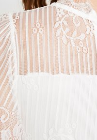 Love Copenhagen Denní šaty - off-white