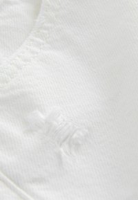 Next REGULAR FIT - Farkkushortsit - white