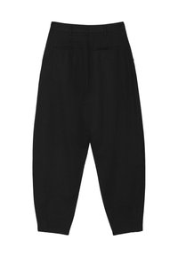 Pantaloni neri in tessuto testurizzato, dal taglio morbido e vita alta, dotati di due tasche posteriori e design a caviglia affusolata.