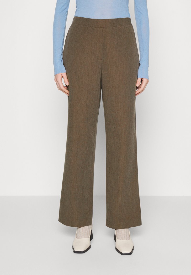 Pantalones Anchos De Vestir Para Mujer SELECTED FEMME - Tela Suave Y Brillante, Corte Acampanado, Oficina