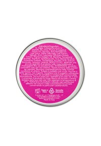 Contenitore rotondo in alluminio con etichetta rosa. Ingredienti e istruzioni per l'uso sono stampati in bianco. Prodotto made in Italy.