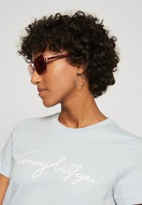 Tommy Hilfiger SIGNATURE TEE - Marškinėliai su spaudiniu - breezy blue