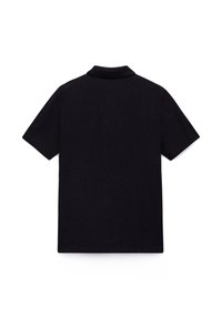 Sort kortærmet poloshirt set bagfra med enkel krave og uden synlige logoer eller mønstre.
