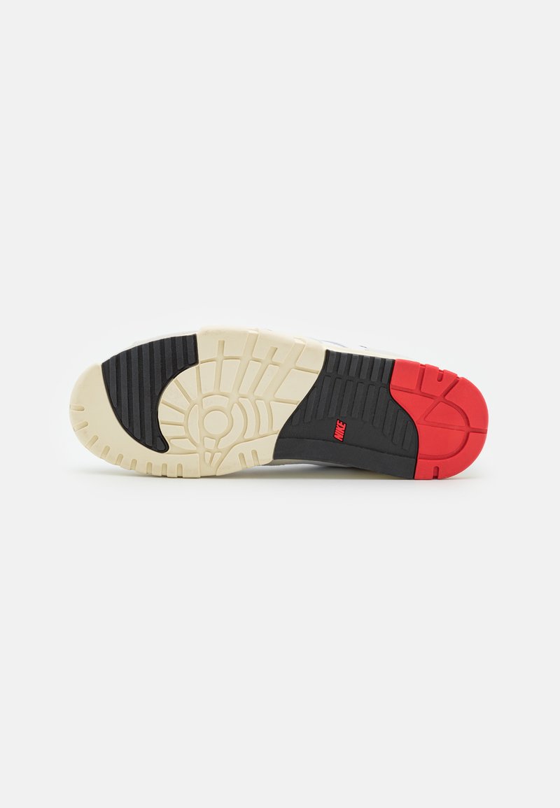 Nike Sportswear AIR TRAINER 1 - Vysoké tenisky - white/university red/black/coconut milk/summit white