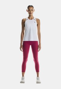 Unselected, grenadine