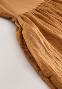 REGULAR FIT  - Dnevna obleka - toffee