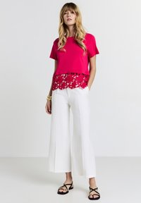 Calliope FONDO SANGALLO - T-shirt con stampa - fucsia