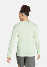 adidas Performance RUNNING  - Maglietta a manica lunga - gruen