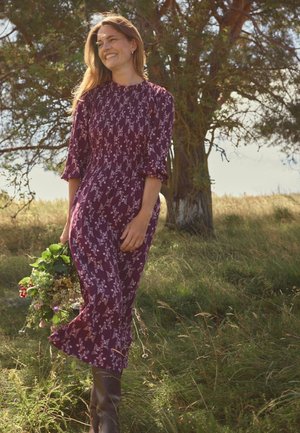 Fransa, FRMERLE DR - Robe de jour - flower drop port royale