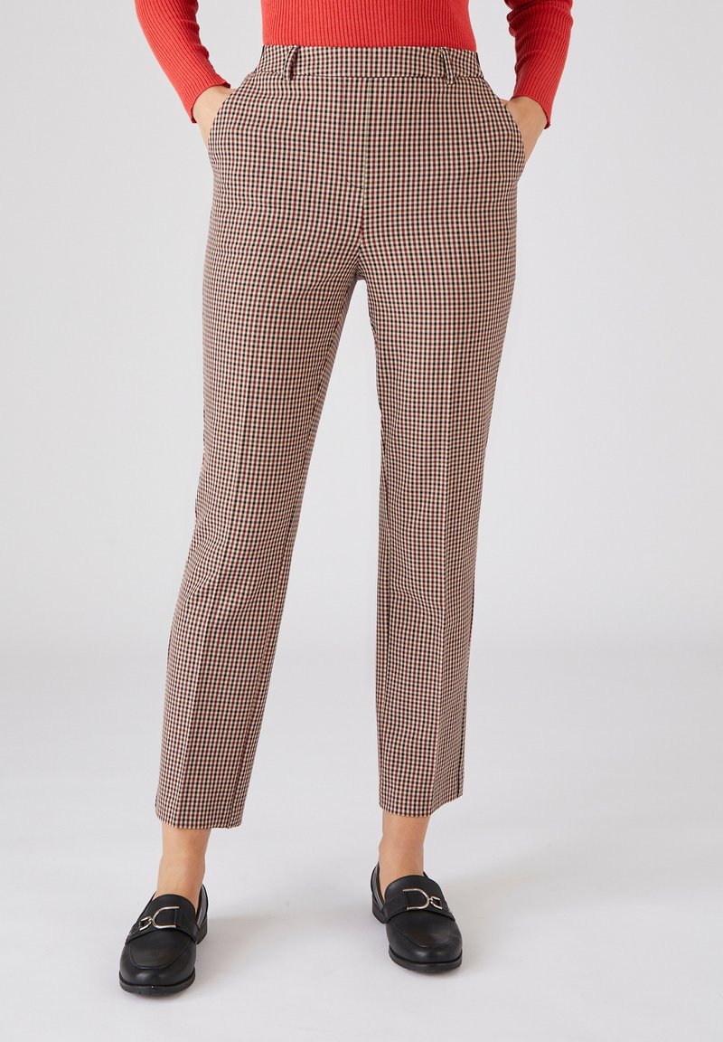 Jean coupe classique avec stretch pour femmes en Gris