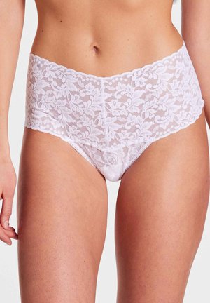 String - white
