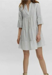 Vero Moda Sukienka letnia