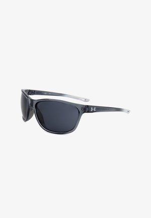 Occhiali da sole sportivi Under Armour neri e grigi con lenti scure avvolgenti e astine curve ed eleganti.