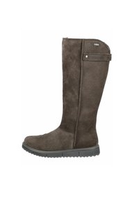 Botte en suède marron foncé, haute, avec un bout arrondi et une tige texturée, présentant une semelle rembourrée et une sangle latérale avec un accent en métal.