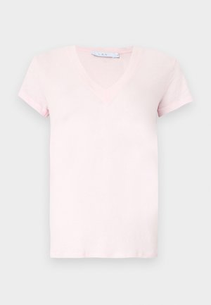 T-shirt de manga curta com decote em V em rosa claro. Feita de tecido macio com textura suave. Design minimalista, sem padrões ou detalhes adicionais.