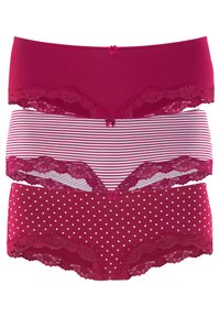 Drei Paare Damenunterwäsche: einfarbig magenta, gestreift in magenta und weiß sowie gepunktet in magenta. Alle sind mit Spitzenrand und kleinen Schleifenakzenten verziert.