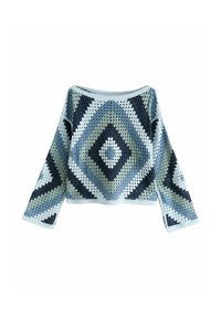 Sweter na szydełku z geometrycznym wzorem diamentów w odcieniach niebieskiego, zielonego i granatowego. Charakteryzuje się szerokim dekoltem i długimi rękawami.