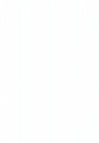 Nő és gyermek mosolyogva ételt készítenek egy konyhában, friss zöldségek és konyhai eszközök veszik őket körül.