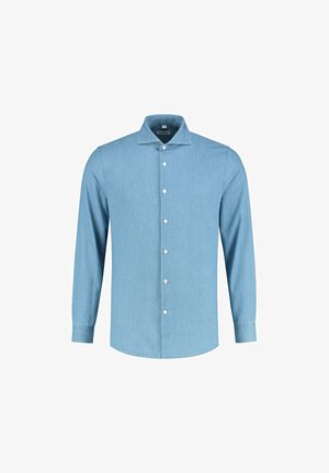 Lichtblauwe denimoverhemd met lange mouwen, knoopsluiting en witte knopen. Glad textuur en afgeronde zoomdetails.