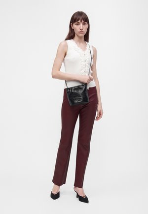 Karl Lagerfeld Jeans, GATHERED POUCH CRINKLE - Τσάντα χιαστί - black