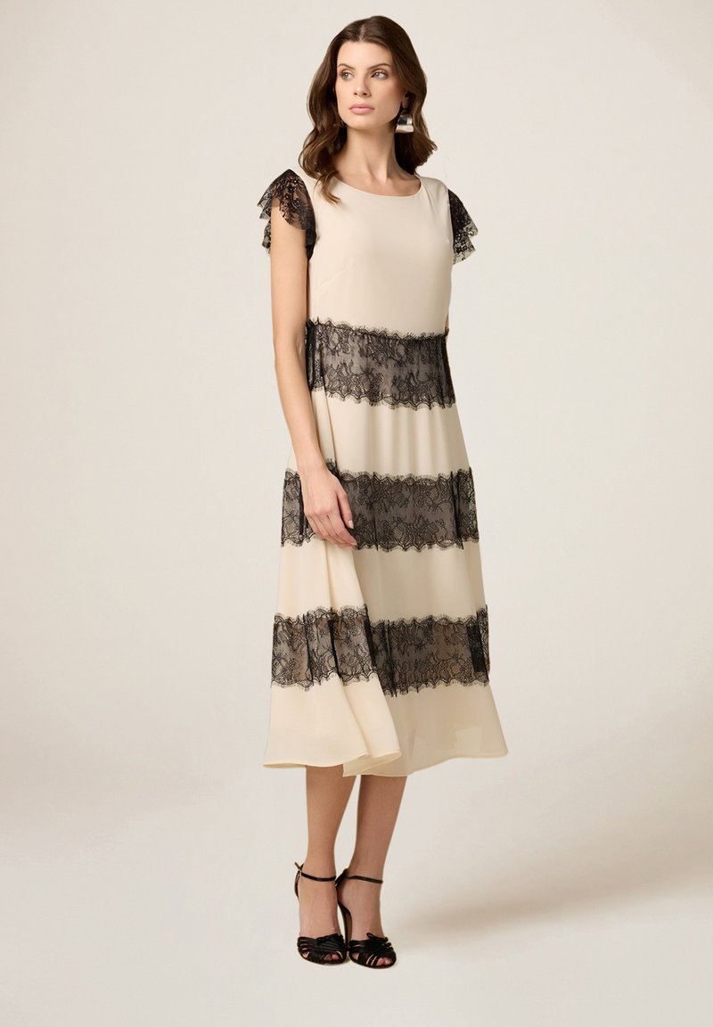 Oltre CON PIZZO A CONTRASTO  - Freizeitkleid - beige