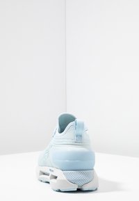Under Armour Scarpe da corsa su strada - blue