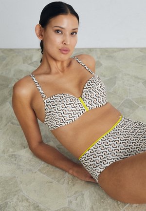 Chantelle HALF CUP MEMORY - Bikini top - offwhite