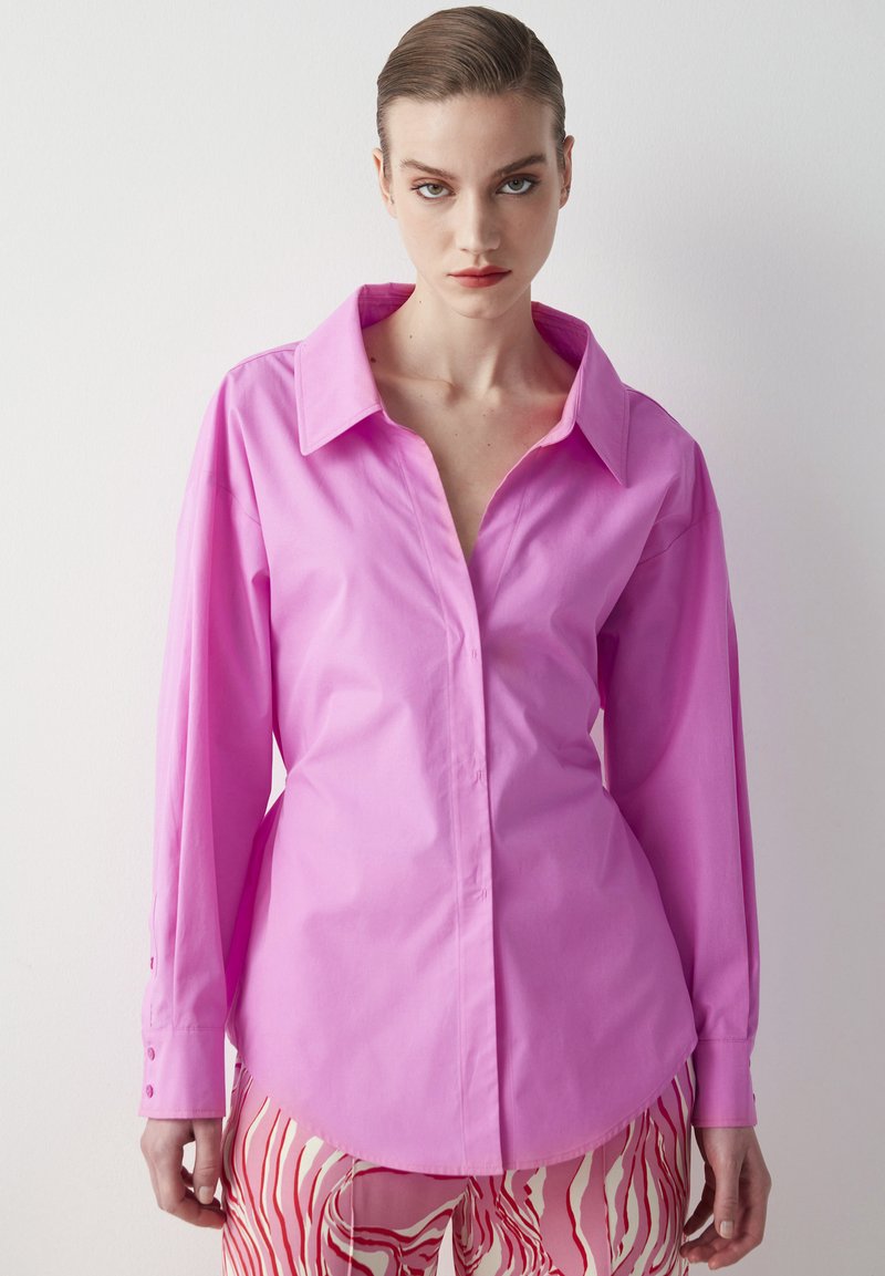ipekyol-regular-fit-boat-neck-poplin-skjorta-pink-ljusrosa-zalando-se