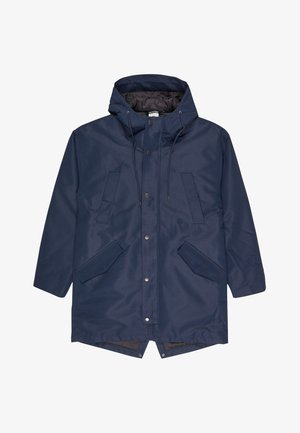 Parka imperméable bleu marine avec capuche, deux poches avant, fermetures à pression et doublure matelassée pour l'isolation.