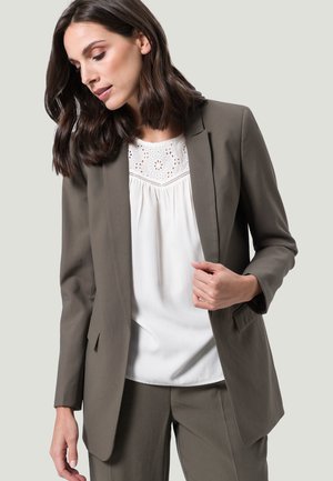 MIT KLAPPENTASCHEN - Cappotto corto - cactus