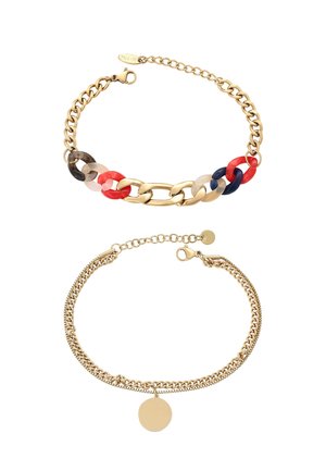 Deux bracelets en chaîne d'or, l'un avec des maillons en résine multicolore, l'autre avec un pendentif circulaire en or, tous deux équipés de fermoirs mousqueton.