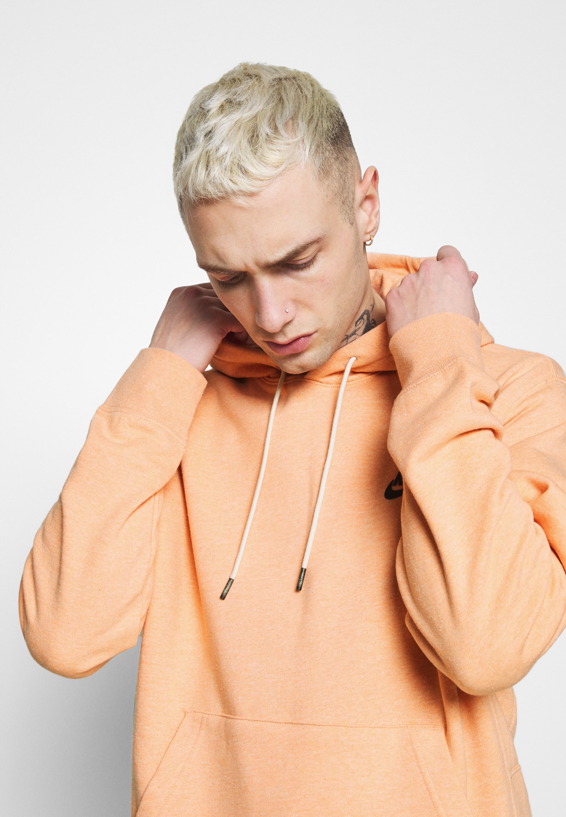 peach nike sweatshirt