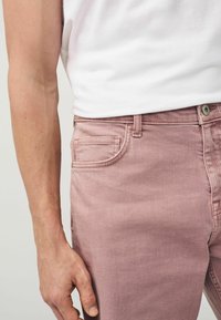 Next REGULAR FIT - Kratke hlače - pink