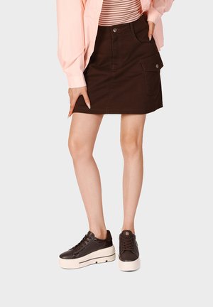 Queen Helena, X35-11 - Sneakers basse - marrone scuro