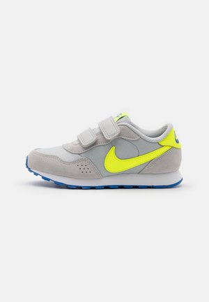 VALIANT UNSEX - Tenisky - grey fog/volt/game royal/white