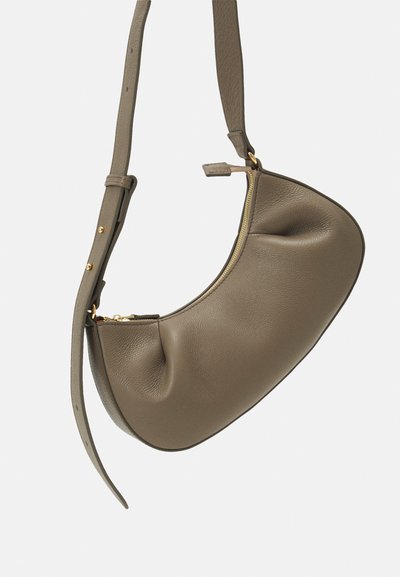 Elleme DIMPLE MOON SMALL  - Sac à main - taupe
