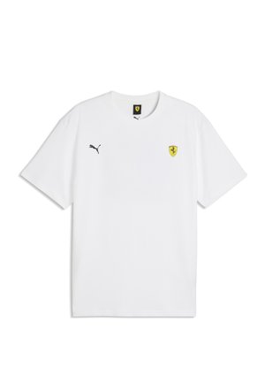 T-shirt bianca a maniche corte con scollo a girocollo, con logo Puma nero sul petto sinistro e stemma Ferrari giallo sul petto destro.