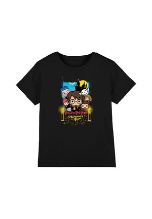 Black t-shirt with cartoon Harry Potter characters, Hogwarts castle, glowing candles, and text "Harry Potter and the Sorcerer's Stone."