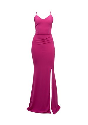 Robe de soirée fuchsia avec des bretelles fines, un corsage ajusté et une fente sur le côté. Fabriquée en tissu lisse avec des détails froncés à la taille.