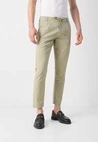 Lindbergh CROPPED PANTS - Trousers - olive