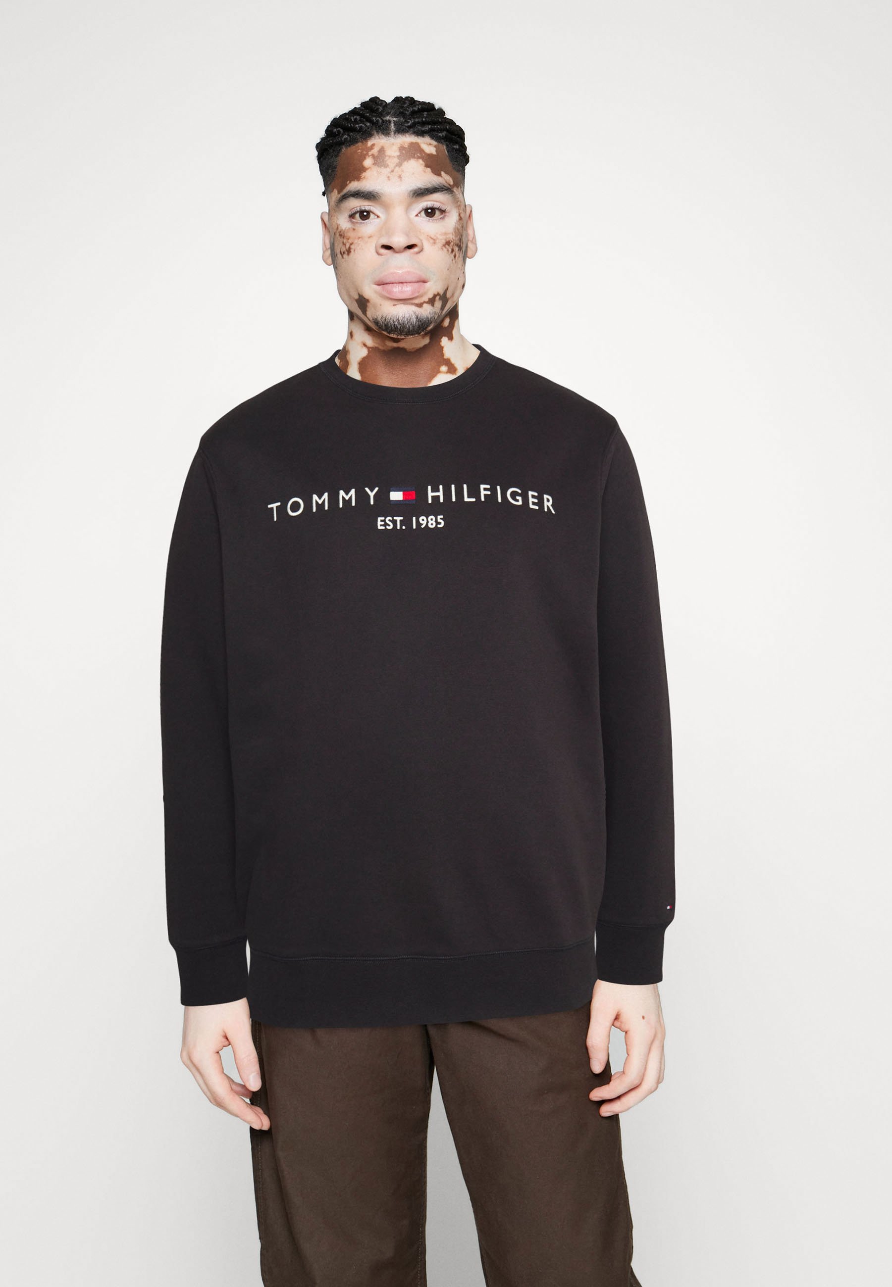 tommy sweatshort