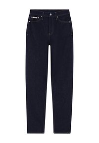 Pantalones de mezclilla azul oscuro con corte recto, que cuentan con un cierre frontal de botón, cinco bolsillos y detalles de costura en contraste.