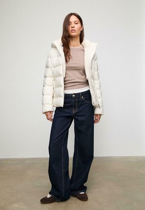 HOODED PUFFER - Zimska jakna - white