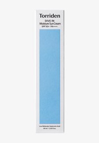 Torriden DIVE IN Moisture Sun Cream emballage; høj rektangulær æske, hvid med en blå panel, teksten inkluderer SPF 50+ og 60 ml kapacitet.