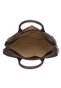 Bolso de cuero con un exterior marrón oscuro, cierre de cremallera y forro de tela; cuenta con dos asas y compartimentos interiores para organización.