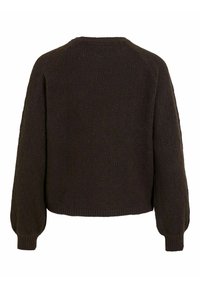 Brązowy sweter dzianinowy o pudełkowym kroju, z prążkowanymi mankietami i dołem, z teksturowanym wzorem geometrycznym. Prosty okrągły dekolt, bez zapięć.