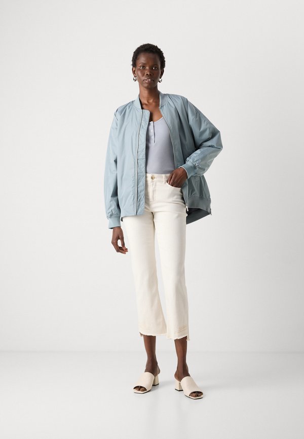 Flared Jeans - bright ecru4