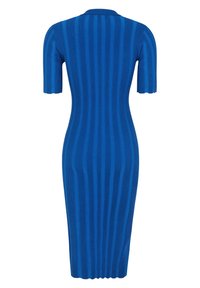 Abito di maglia blu a coste con maniche corte, caratterizzato da righe verticali e una silhouette aderente, che termina poco sotto il ginocchio.