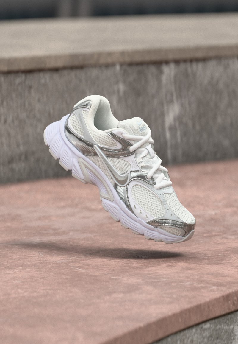 V5 RNR white/metallic silver-coloured/metallic platinum-coloured/white