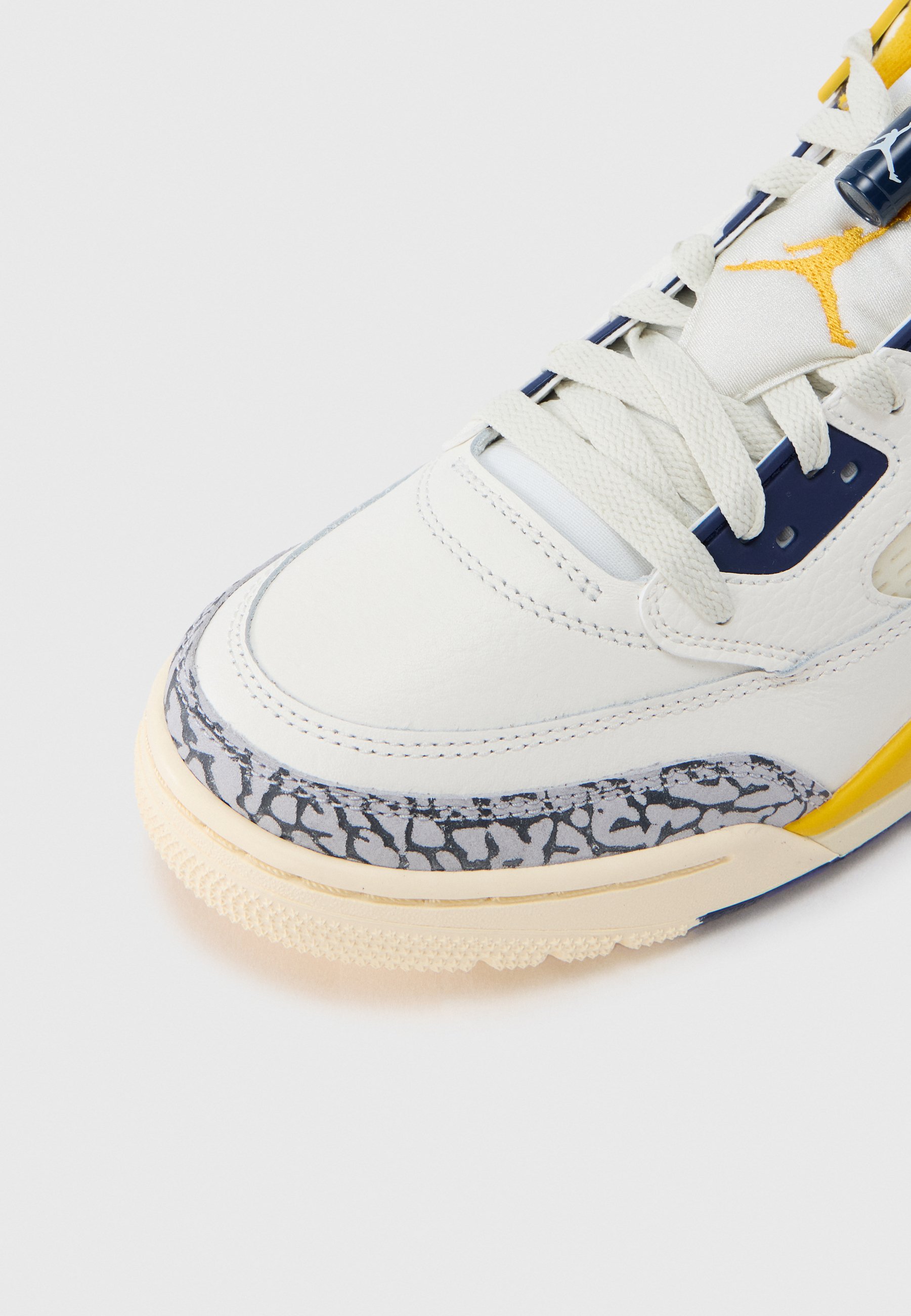 blue and yellow spizikes